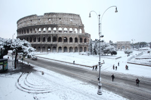 eidon - 673172 Colosseo, Fori e Campidoglio sotto la neve - Colosseo, Fori e Campidoglio sotto la neve