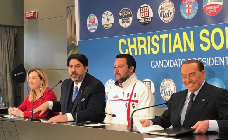Il voto in Sardegna premia ancora il centrodestra e punisce il M5S (ma torna a salire la sinistra grazie a Zedda)